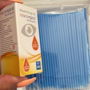 Eyelash growth , volume and thickness